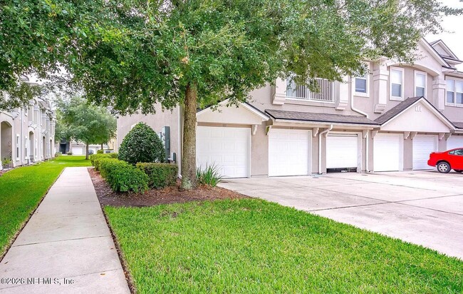 Building Photo - 7036 Deer Lodge Cir