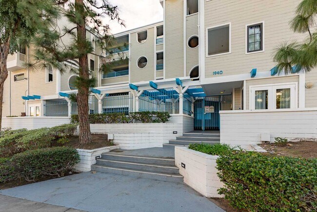 Building Photo - !!! MOVE IN SPECIAL $500 OFF FIRST MONTH'S...