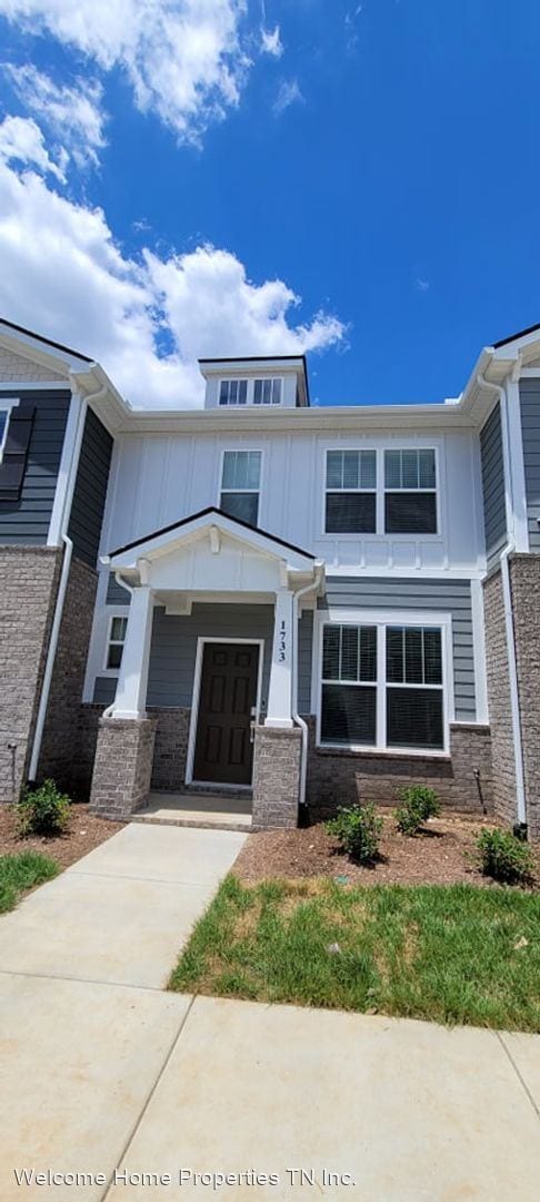 Building Photo - 3 br, 2.5 bath House - 1733 Frodo Way #93A
