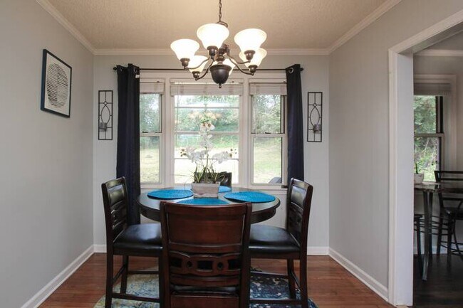 Foto del edificio - 1127 Magnolia Dr