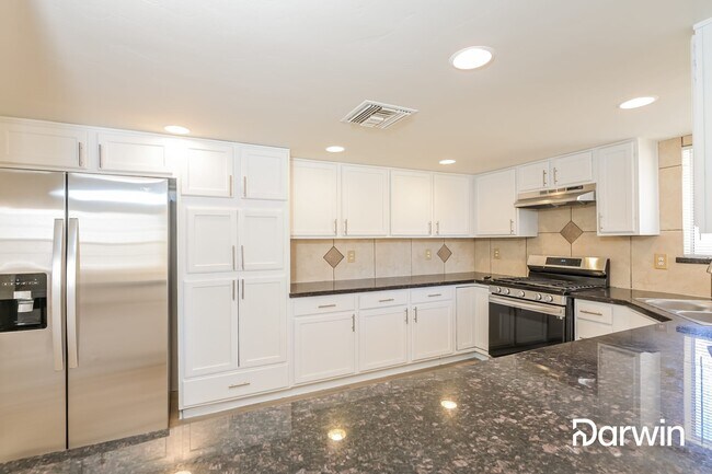 Building Photo - 3891 Gulliver Street, Las Vegas, NV 89115