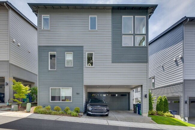 Foto del edificio - Modern Luxury Living in the Heart of Kirkland- Available for RENT August 15th