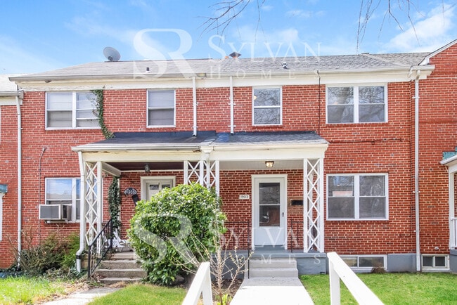 Photo - Fall in love with this charming and spacio... Townhome