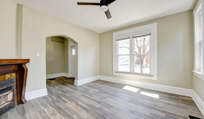 Foto del edificio - 47-49 S Monroe