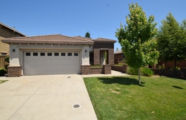 Primary Photo - 2067 Horseshoe Glen Cir
