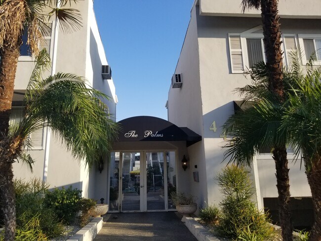 Building Photo - 444 E Providencia Ave