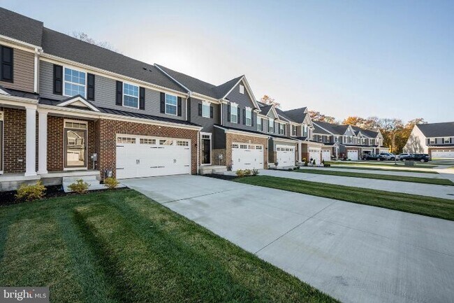 Building Photo - 250 Hidden Acres Ln