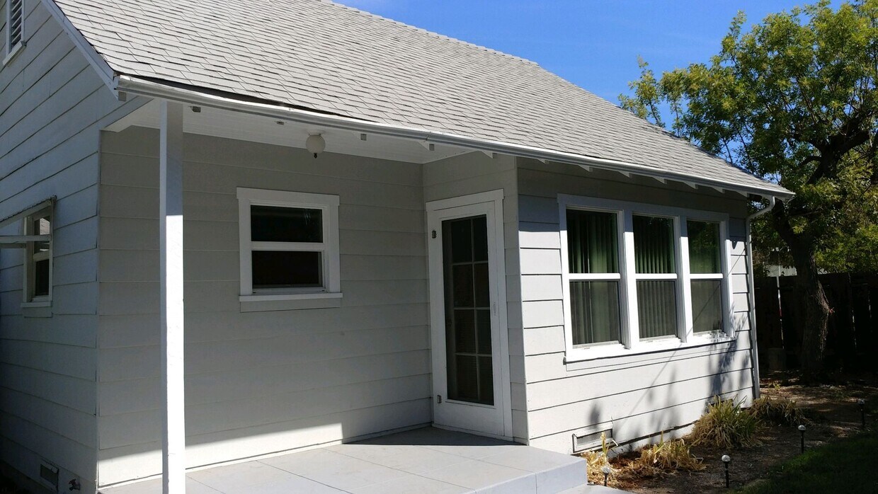 1320 1/2 E. Colton Ave. Cozy 1 bedroom, 1 bathroom Redlands Cottage! - 1320 1/2 E. Colton Ave. Cozy 1 bedroom, 1 bathroom Redlands Cottage!