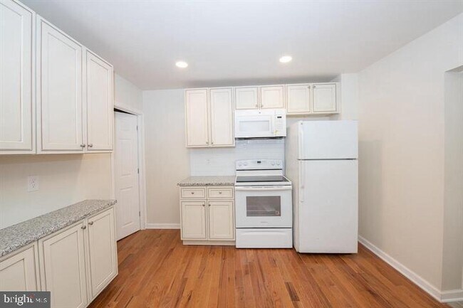 Building Photo - 114 Brookfield Terrace