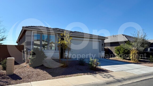 Building Photo - 337 E Hawaii Dr