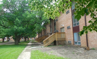 Foto del edificio - Hickory Court Apartments