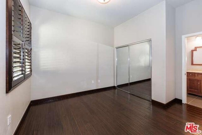 Bedroom 3 - 13360 Burbank Blvd
