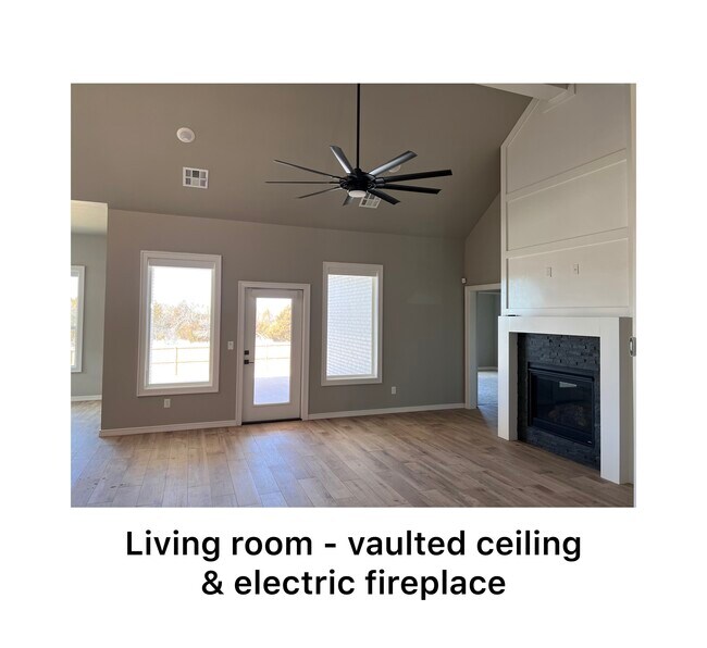 Foto del edificio - 15205 Caspian Ln