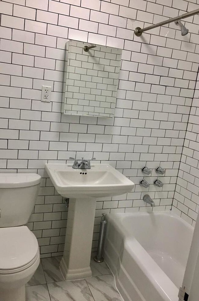 Building Photo - 574 Ninth Avenue