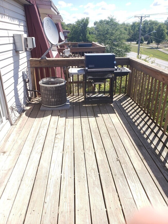 Foto del edificio - 1850 Tall Oaks Dr