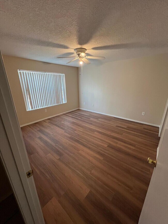 Foto del edificio - 8904 Silverado Ave SW