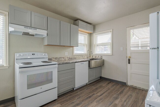 Foto del edificio - 1707 Cannell Ave