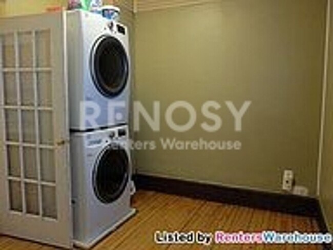 Building Photo - Charming 1 Bedroom 1 Bath Home in Northeast Minneapolis