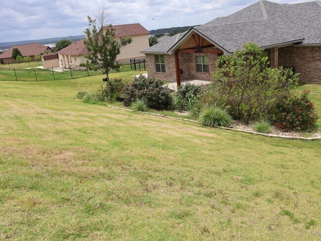 Building Photo - 1911 River Rock Trail