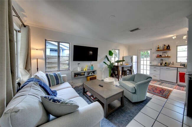 Foto del edificio - 3901 Iroquois Ave