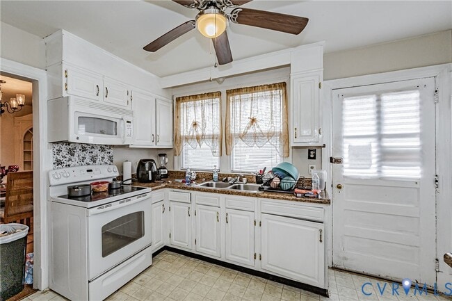 Building Photo - 1022 W 48th St