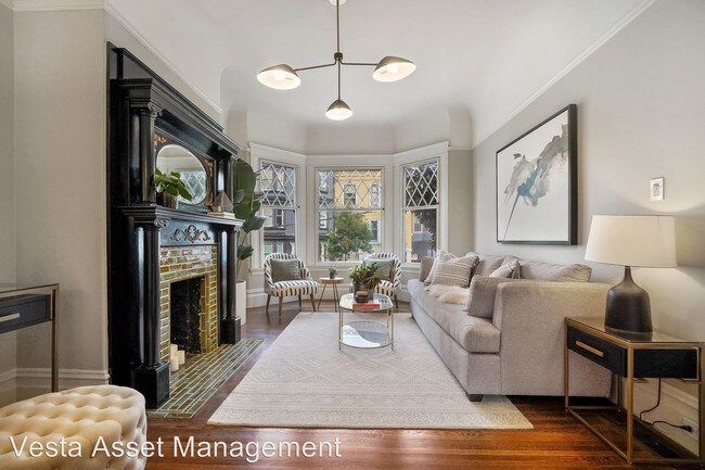 Building Photo - 3 br, 1.5 bath House - 929 Stanyan Street