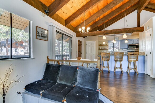 Foto del edificio - 1286 Timber Ln