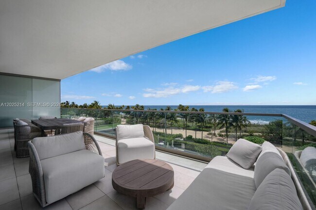 Foto del edificio - 10203 Collins Ave