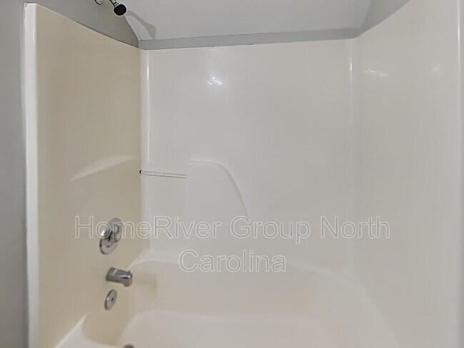 Foto del edificio - 6513 Cardinal Forest Ct