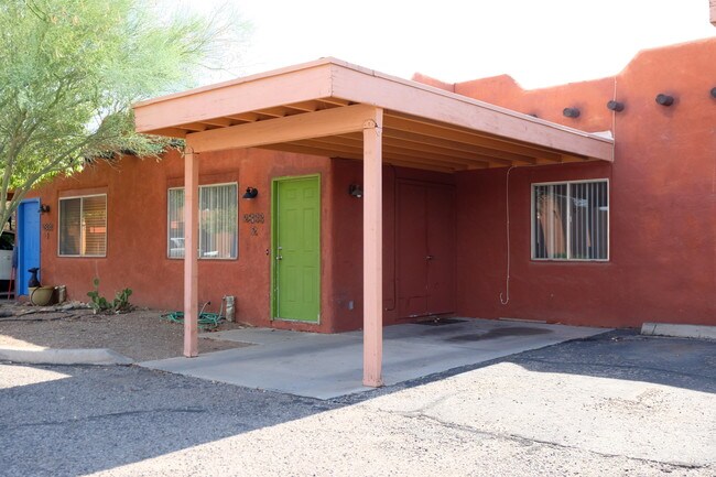 Building Photo - 2833 N Estrella Ave