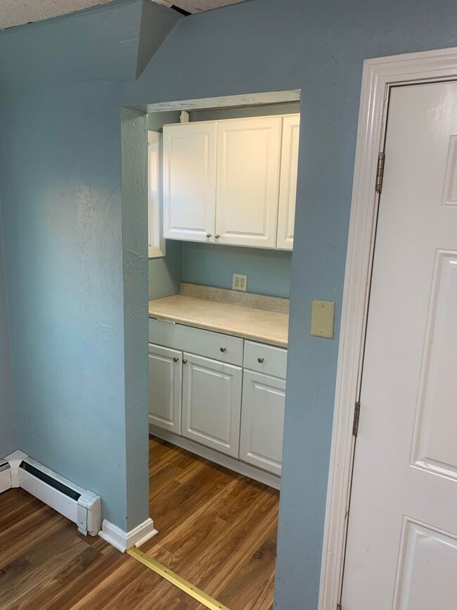 Building Photo - 6 S Harlem St