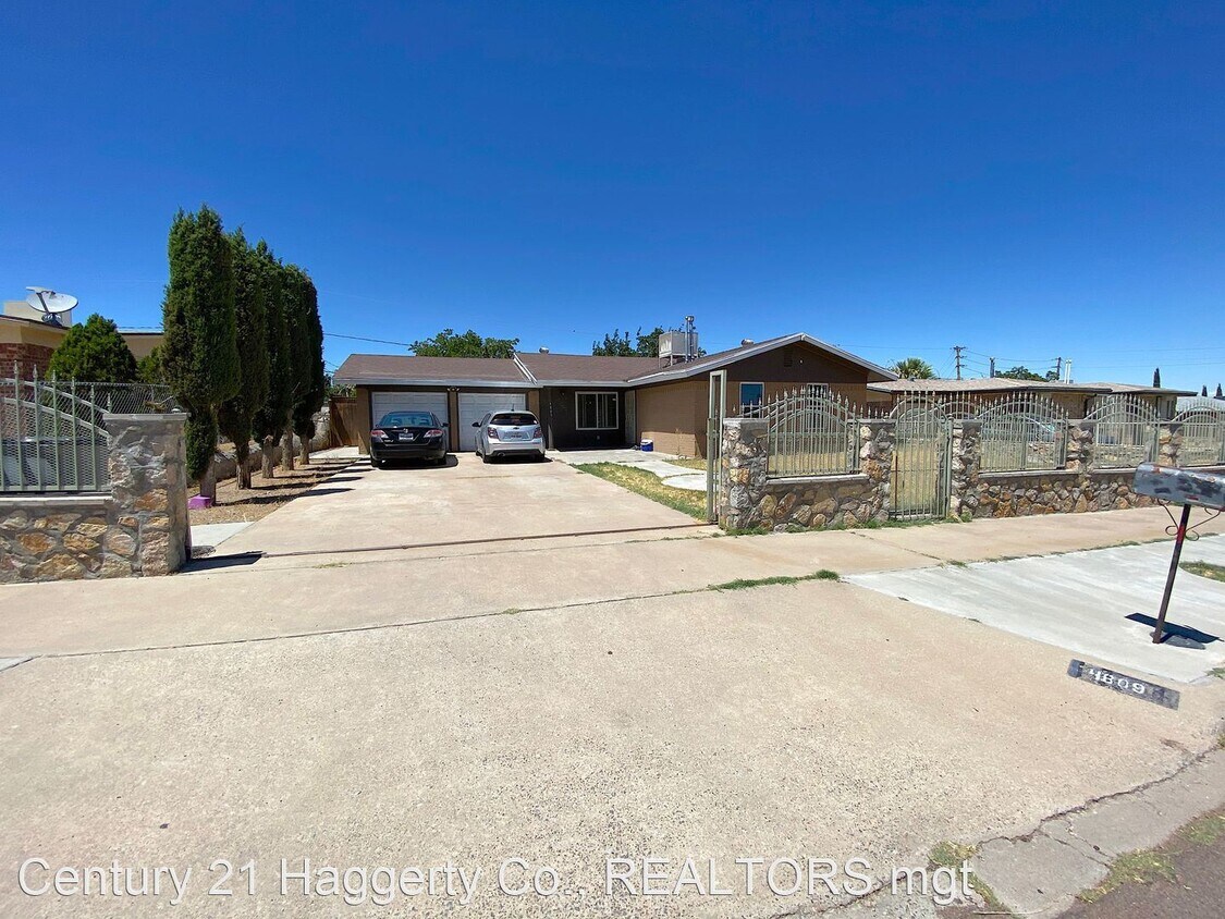 3 br, 2 bath House 4809 Blossom House Rental in El Paso, TX