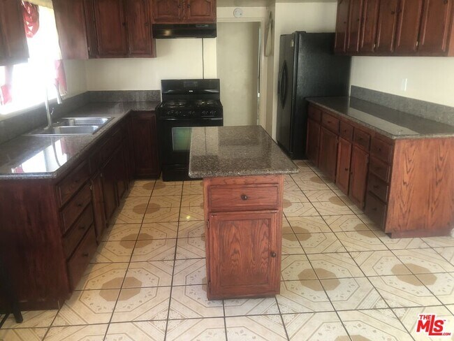 Foto del edificio - 8159 Aldea Ave