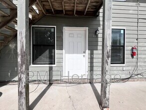 Building Photo - 606 Virginia St
