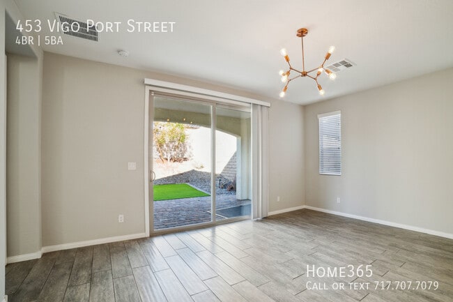 Building Photo - Gorgeous 2 Story Home with Balcony and Par...