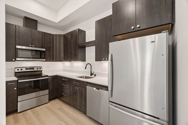 Foto del edificio - 21806 E Indiana Ave