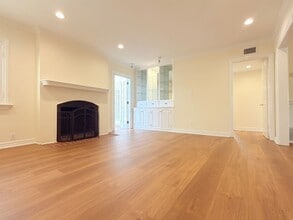 Building Photo - 12552 Oxnard St