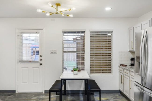 Building Photo - 3116 Paolo Dr