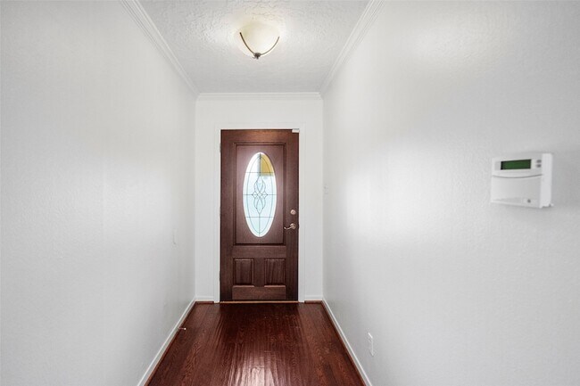 Foto del edificio - 2226 Droxford Dr