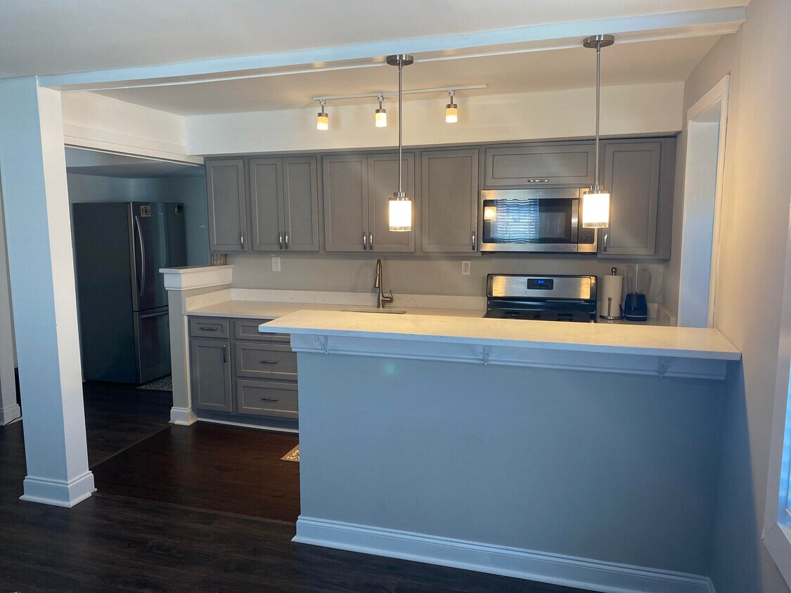 Kitchen - 5214 Kramme Ave