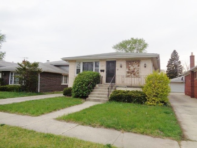 Building Photo - 856 Mackinaw Ave