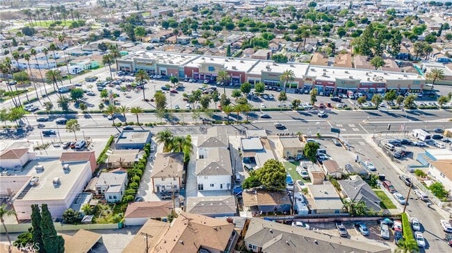 Building Photo - 10824 Long Beach Blvd