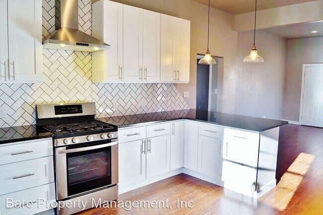 Building Photo - 3 br, 2 bath House - 304 S Stewart Avenue