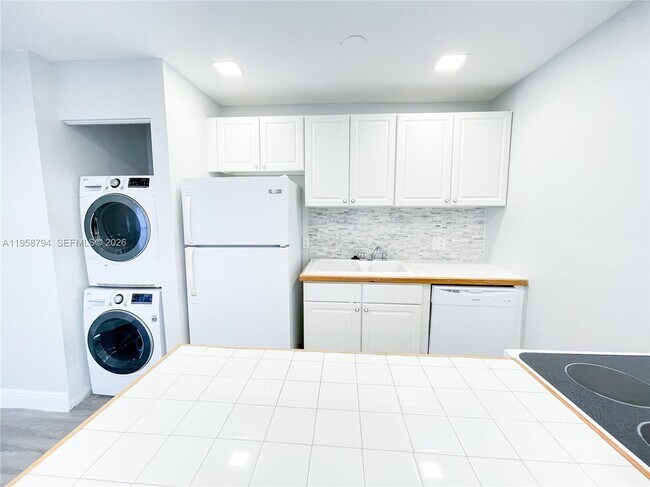 Foto del edificio - 1826 My Pl Ln