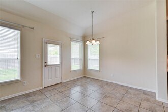Building Photo - 84 Linnwood Dr