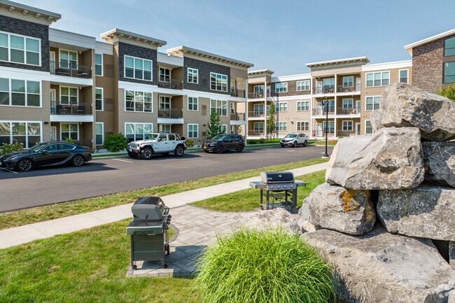 Building Photo - Tumblerock Luxury Apartments