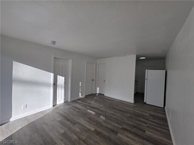 Building Photo - 3033 2nd St