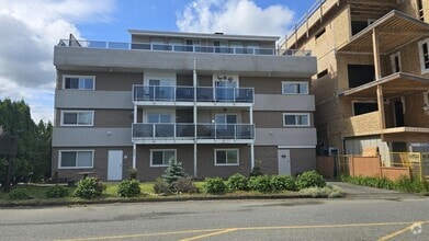 Building Photo - 450 Esplanade Ave