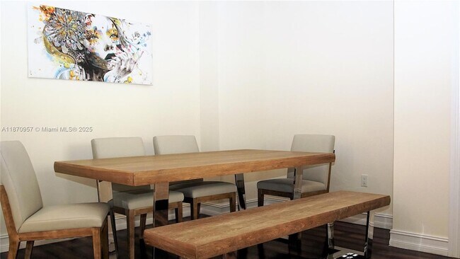 Foto del edificio - 3001 NE 185th St