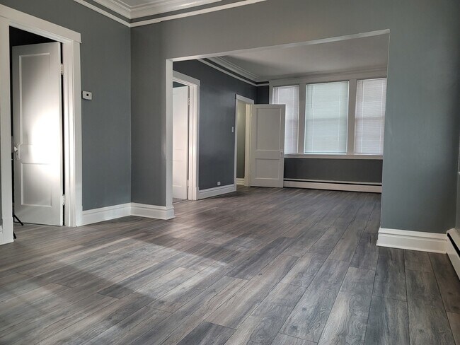 Foto del edificio - 8506 S Manistee Ave